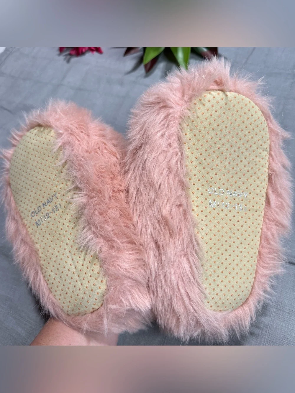 Old Navy Flamingo Fuzzy Slippers Girls Size 12-13 Pink House Shoes novelty